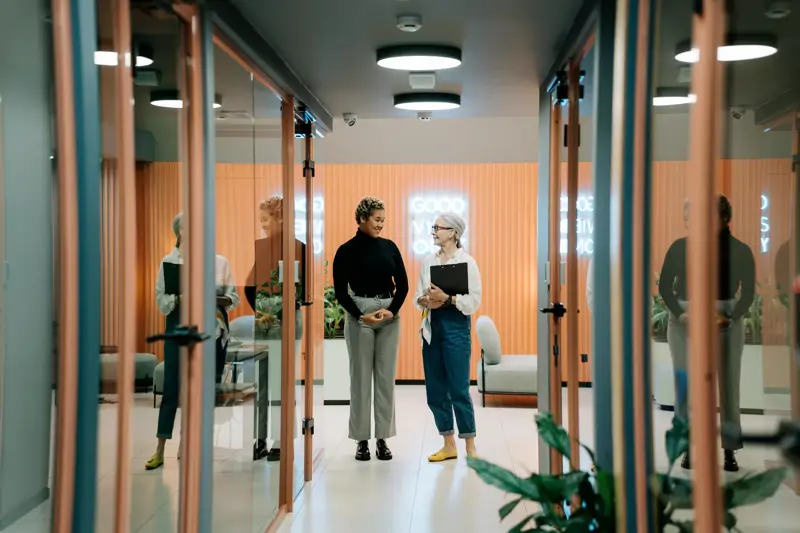 La cifra de mujeres directivas en España han descendido hasta el 38,4%, casi dos puntos porcentuales en los últimos dos años, cuando representaba un 40% de puestos directivos