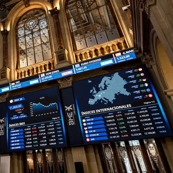 El Ibex 35 sigue su escalada y abre con una subida del 0,11% hasta los 13.471 puntos pese al apagón eléctrico