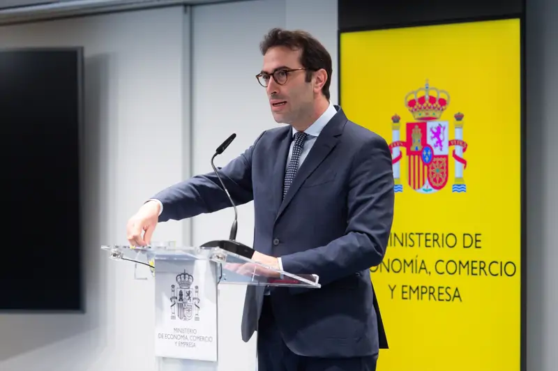 Ministro economia comercio empresa carlos cuerpo ofrece rueda prensa
