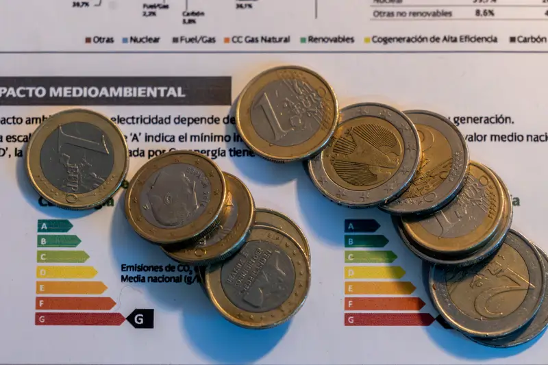  Dispositivos electrónicos que permanecen conectados y consumen energía incluso cuando no están en uso aumentan tu factura de electricidad