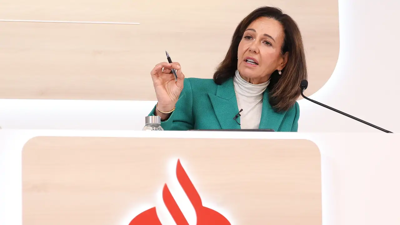 Santander cierra la venta del 49% de su filial polaca a Erste por 6.800 millones y gana 2.000 millones de plusvalía