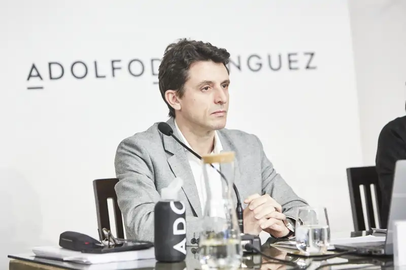 EuropaPress 5152216 consejero delegado adolfo dominguez antonio puente presentacion resultados