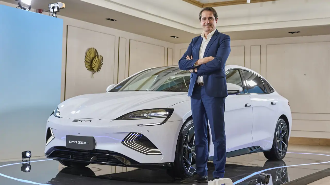 Liux incorpora a Jordi Cuesta para liderar las ventas de su primer coche eléctrico urbano