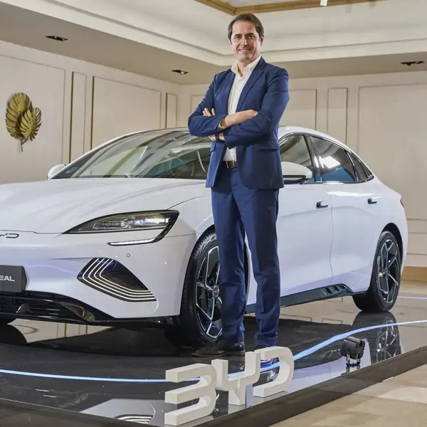 Liux incorpora a Jordi Cuesta para liderar las ventas de su primer coche eléctrico urbano