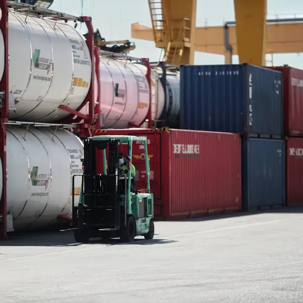 España agrava su déficit comercial un 86%: EE.UU y China lideran el desequilibrio