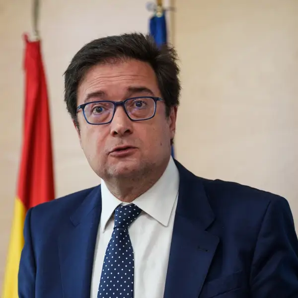 Buenas noticias para los funcionarios: el Gobierno aprueba esta subida salarial (y cuándo van a poder cobrarla)