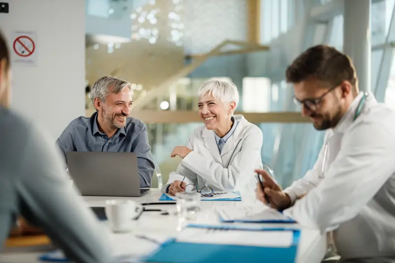 Longevity equipo trabajo reunión médicos