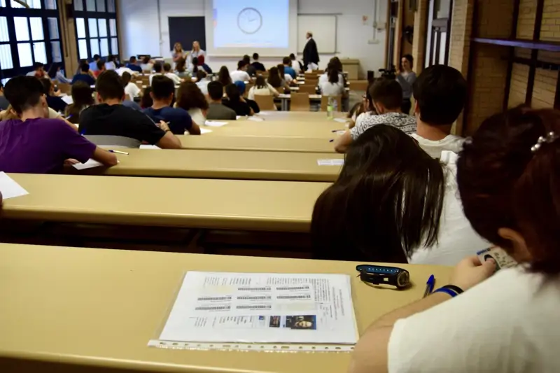 estudiantes universidad