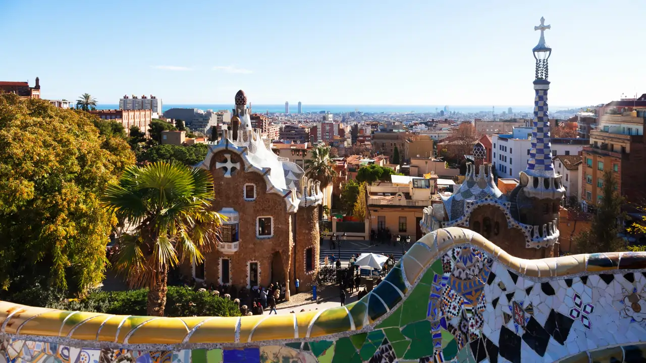 España marca un abril histórico: más turistas, más gasto y más diversificación