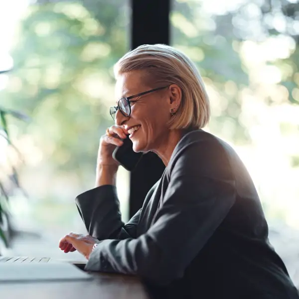 Mujer trabajo negocios longevity