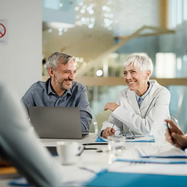 Longevity equipo trabajo reunión médicos