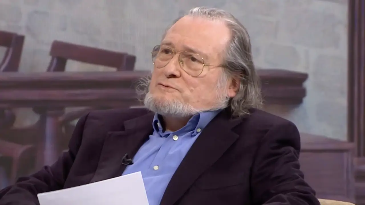 Santiago Niño Becerra, economista de 74 años, alerta sobre una inminente crisis: "Llegará una oleada de desahucios. En parte, sí será como en el 2008"