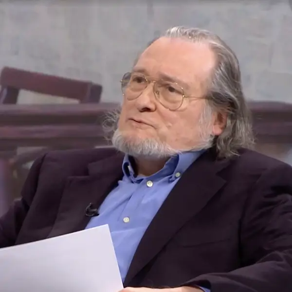 Santiago Niño Becerra, economista de 74 años, alerta sobre una inminente crisis: "Llegará una oleada de desahucios. En parte, sí será como en el 2008"