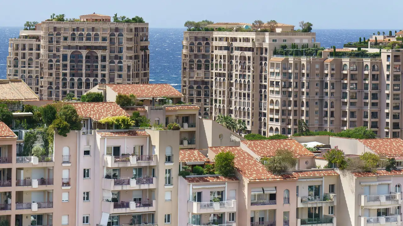 La compraventa de viviendas marca récord en abril y anticipa un giro del mercado