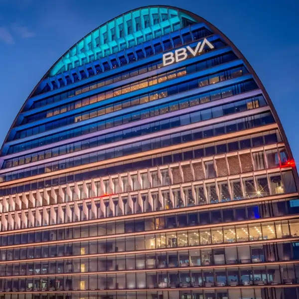 OPA de BBVA sobre Sabadell: el Gobierno actúa, la CNMV da luz verde y Bruselas tiene la última palabra