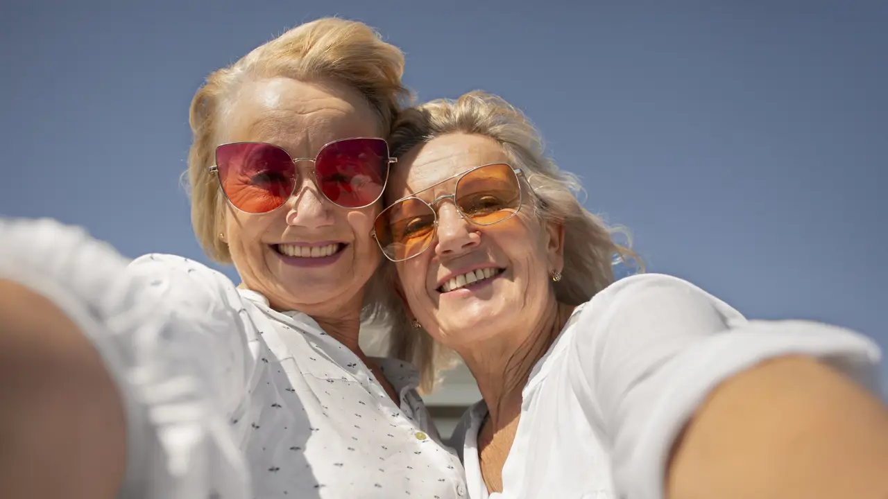 Dos mujeres jubiladas.